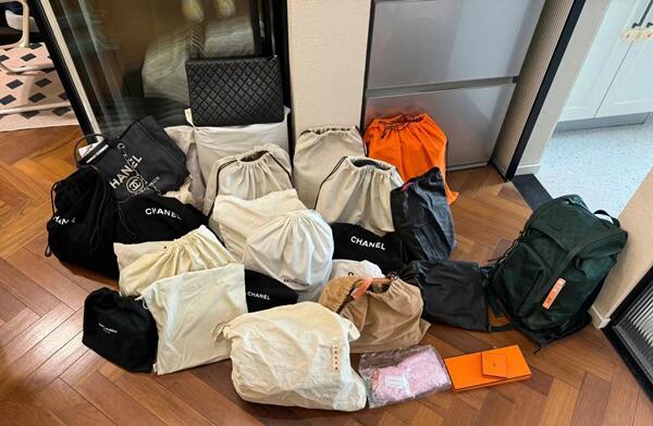 锡林郭勒回收奢侈品衣服.jpg